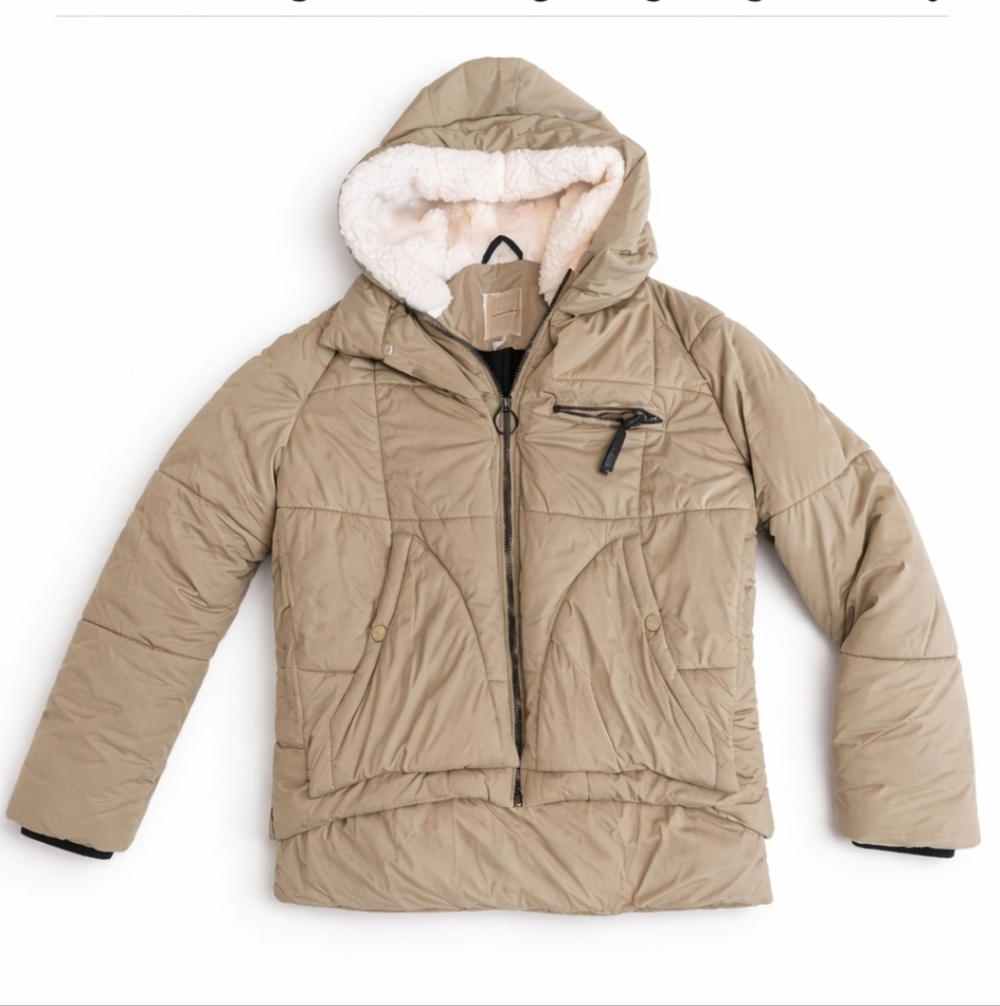 Avec Les Filles Beige Sherpa-Lined Puffer Jacket, Women's Size Medium